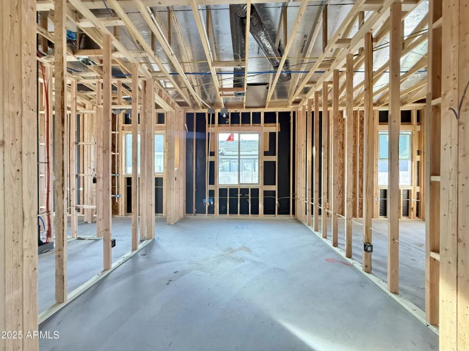 Real Estate Picture 5