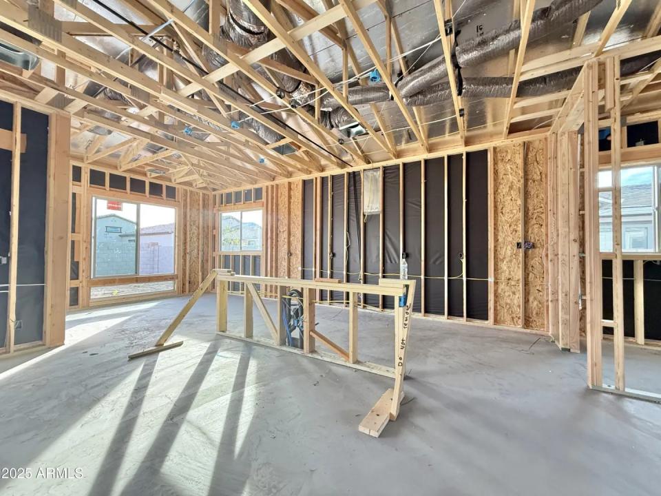 Real Estate Picture 7