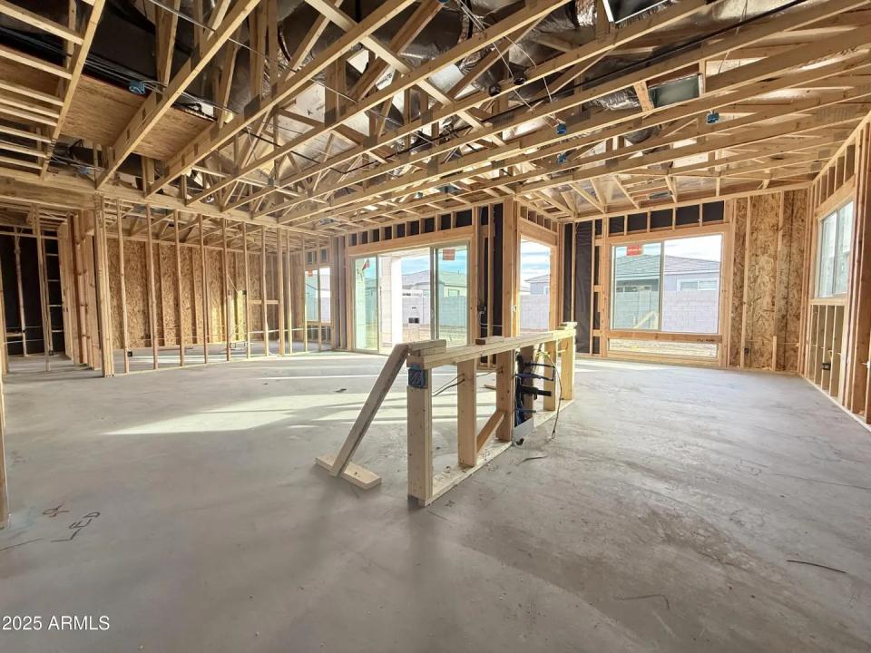 Real Estate Picture 8