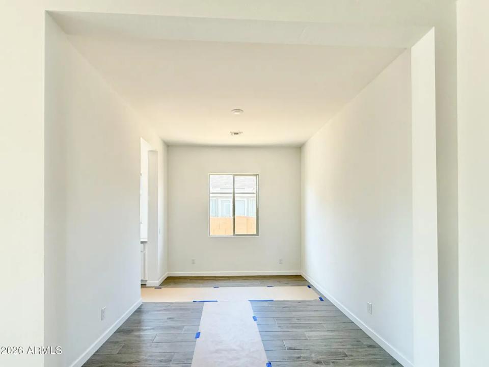 Real Estate Picture 5