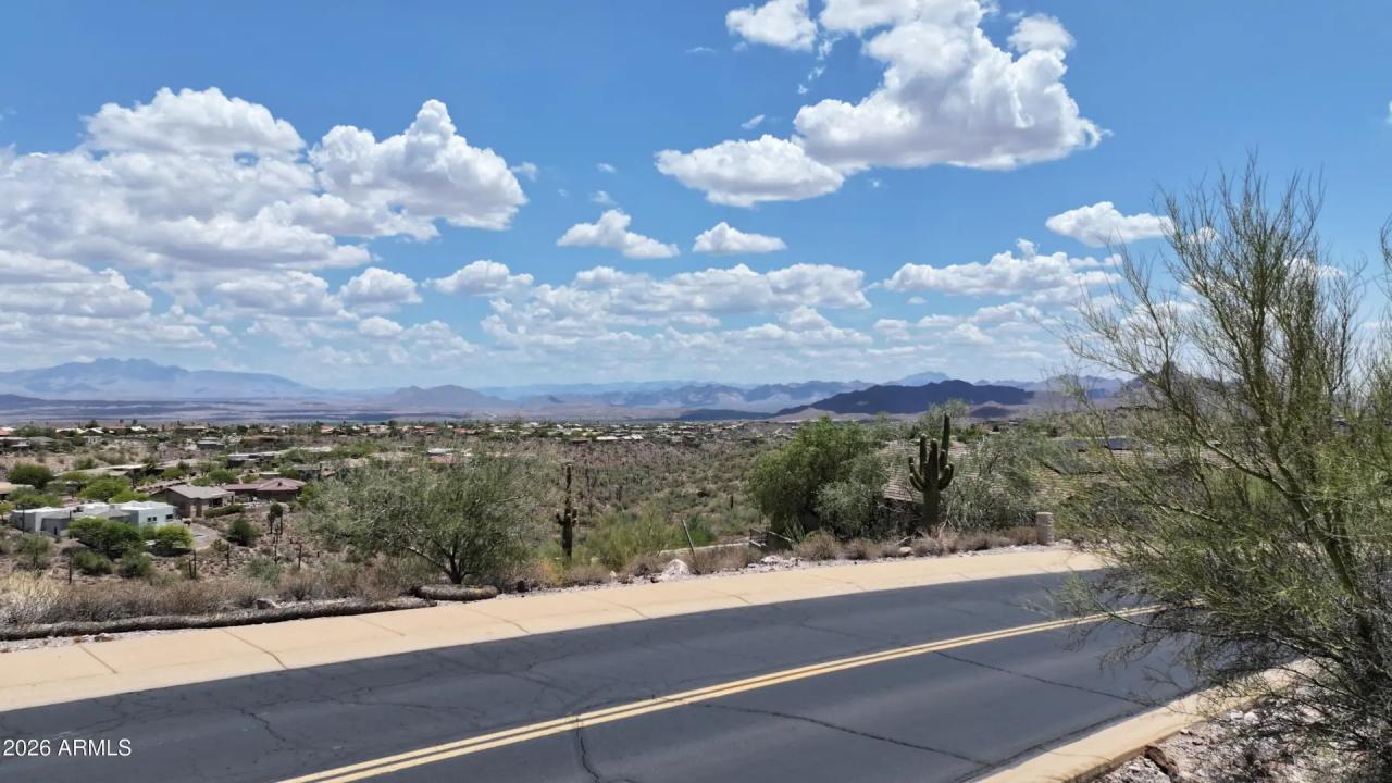 Real Estate Picture 5