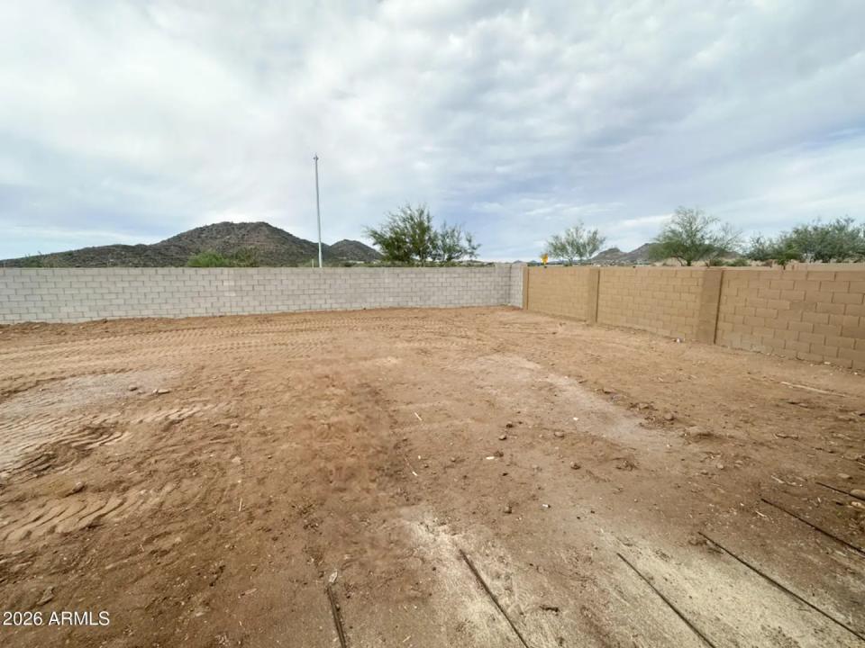 Real Estate Picture 6