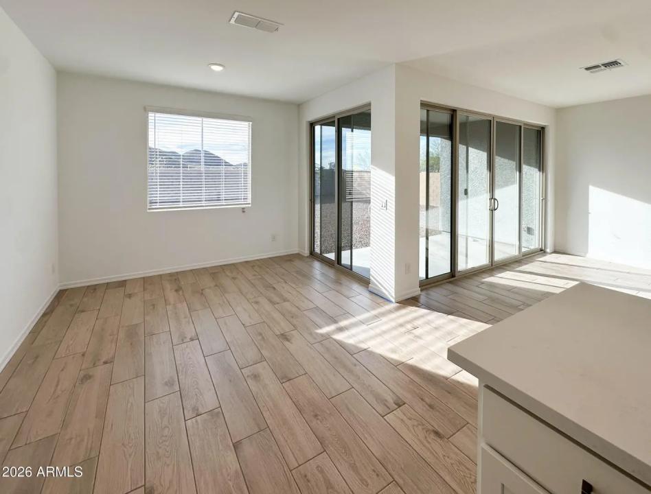 Real Estate Picture 8