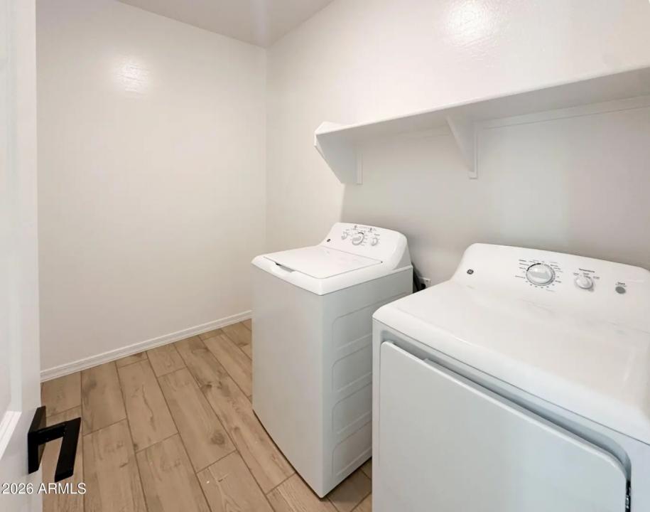 Real Estate Picture 11