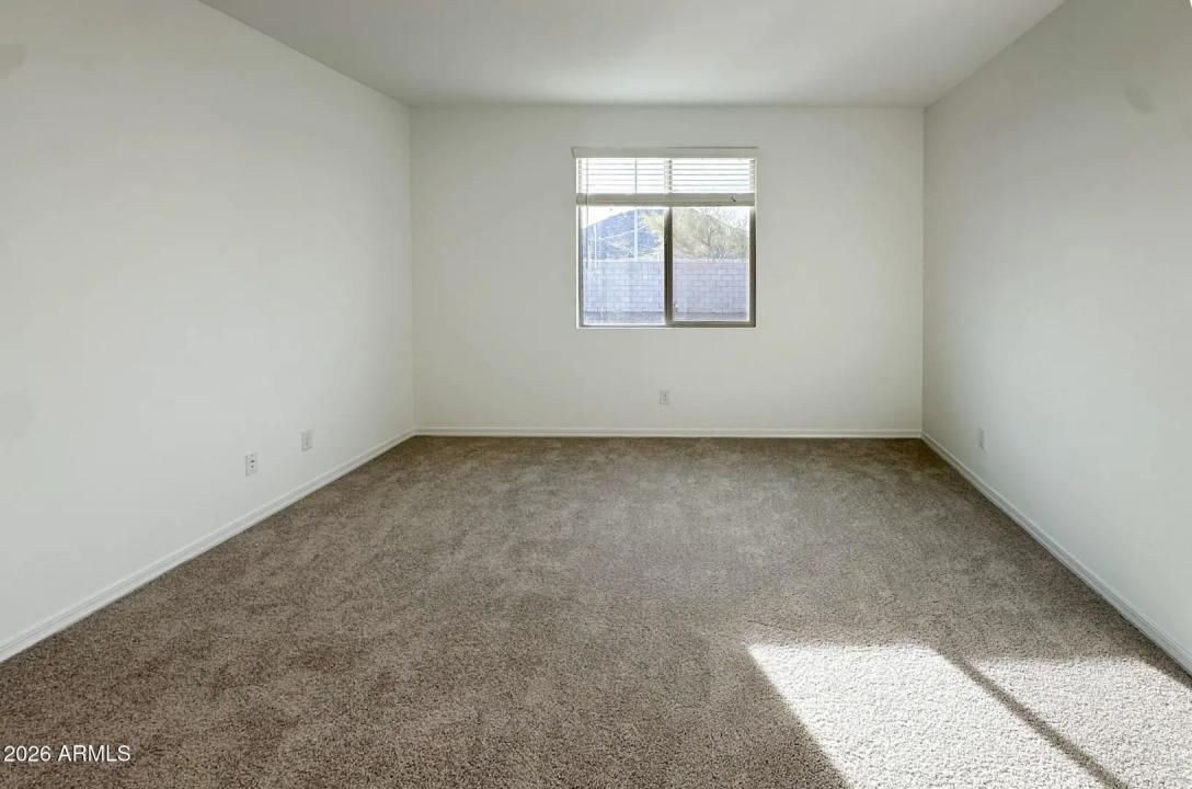 Real Estate Picture 12