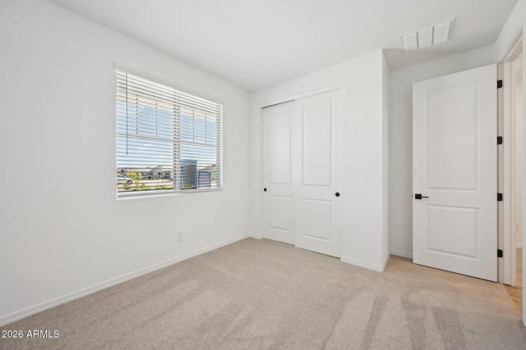 Real Estate Picture 18