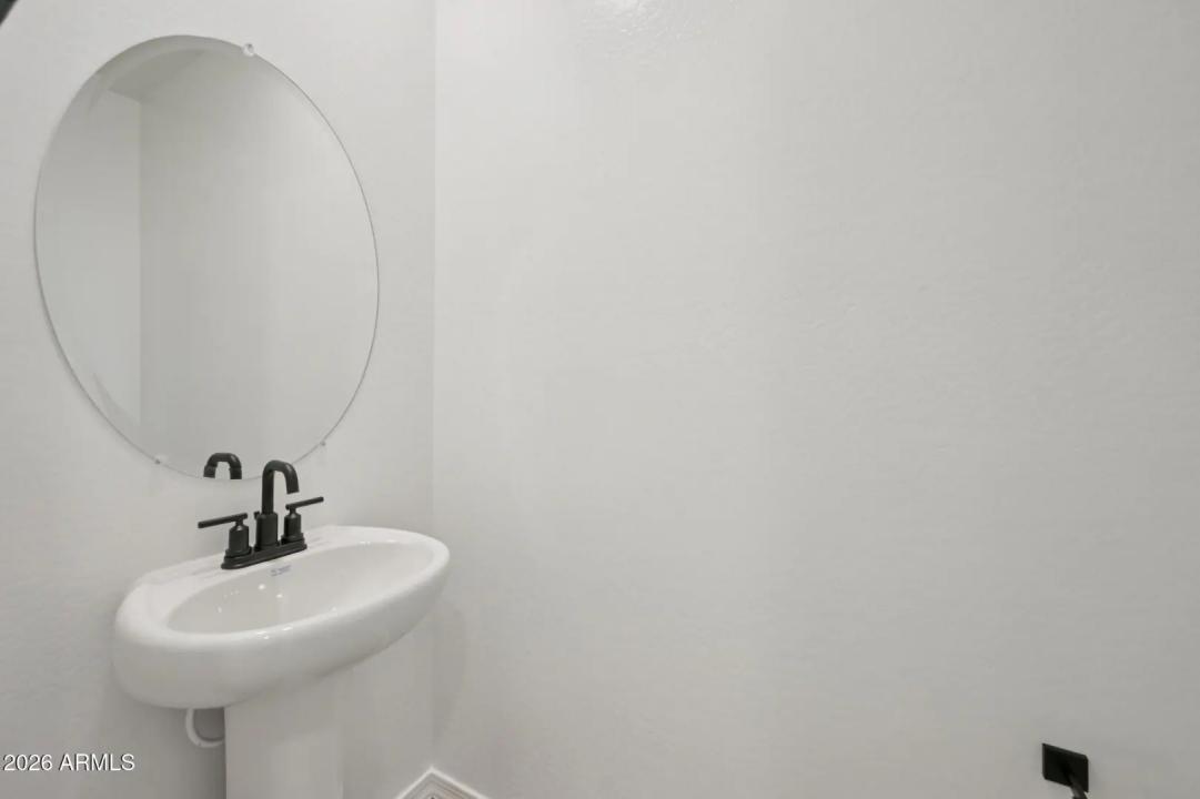 Real Estate Picture 28