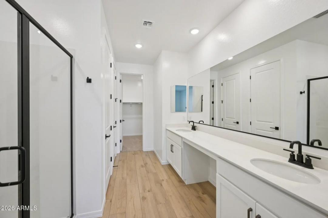 Real Estate Picture 29