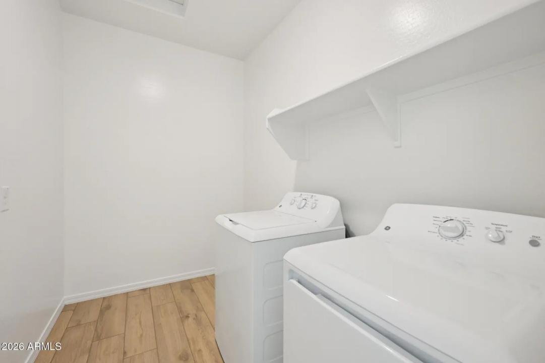 Real Estate Picture 33