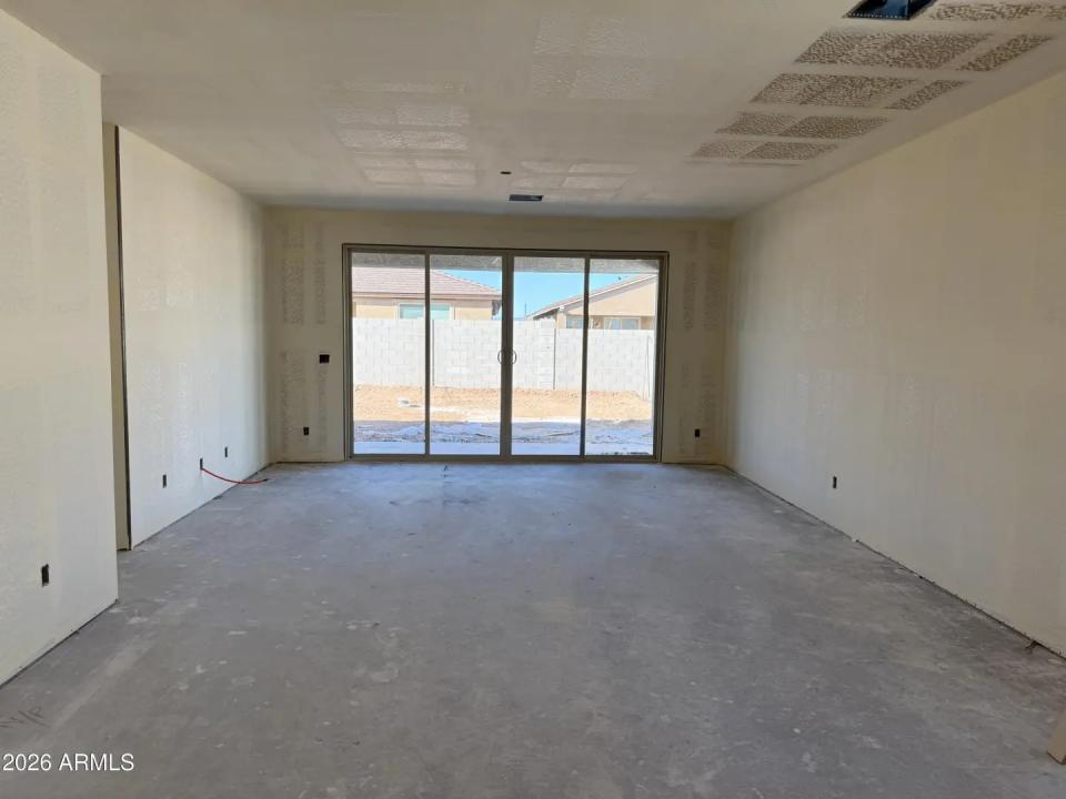 Real Estate Picture 6