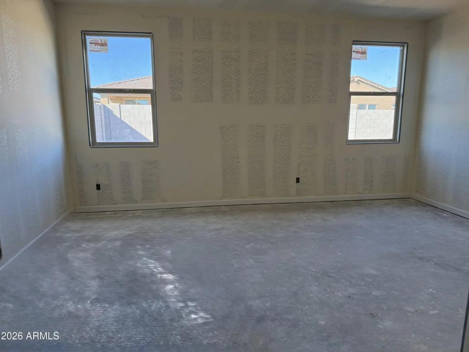 Real Estate Picture 7