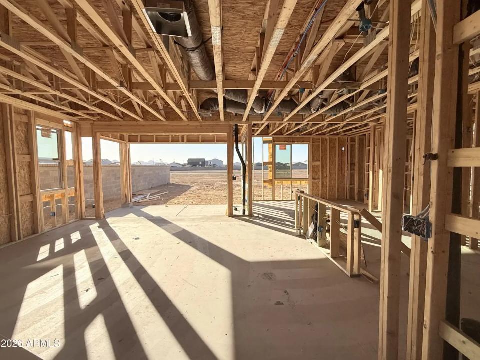 Real Estate Picture 4