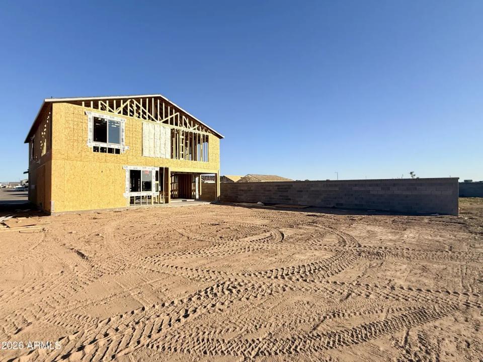 Real Estate Picture 6