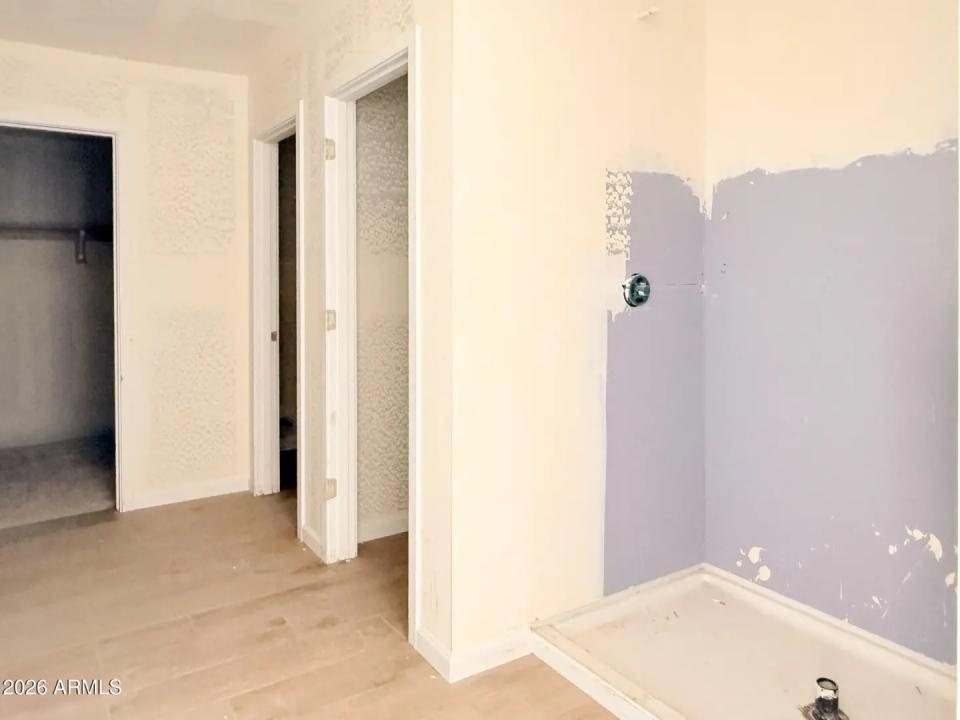 Real Estate Picture 9