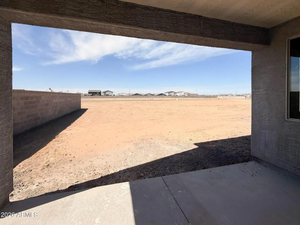 Real Estate Picture 11