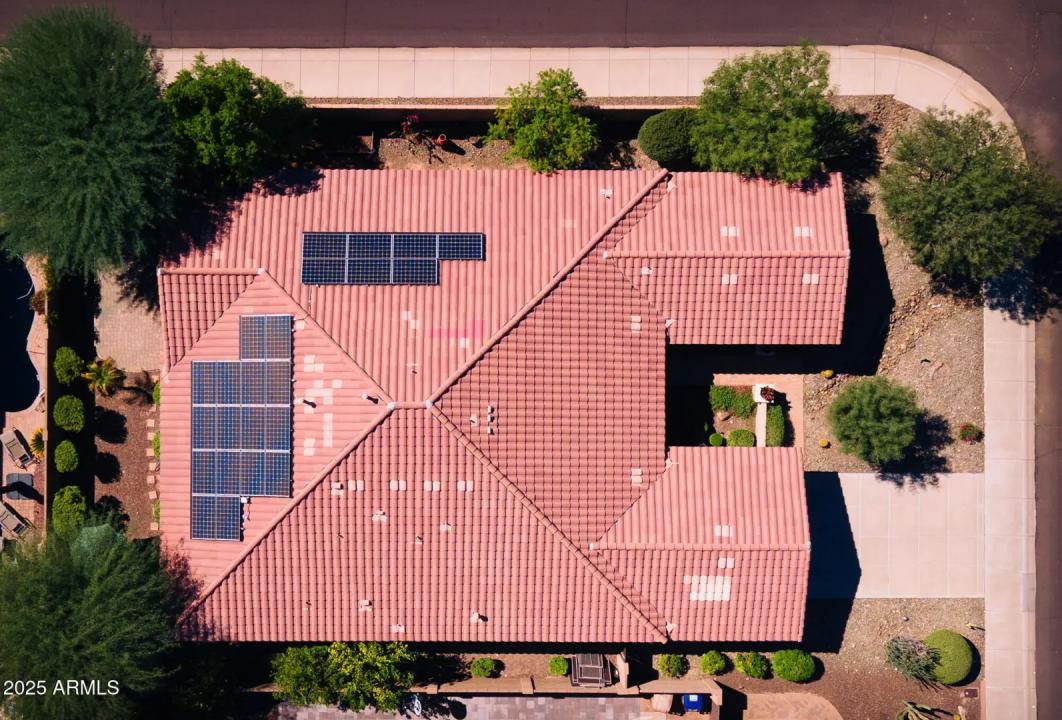 Real Estate Picture 10