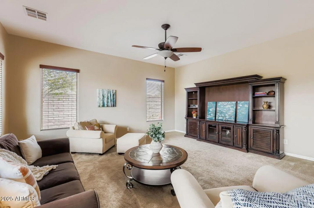 Real Estate Picture 19