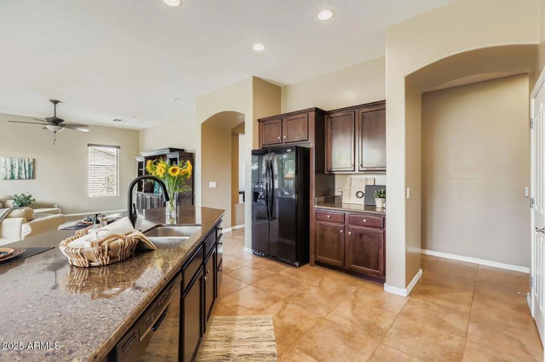 Real Estate Picture 20