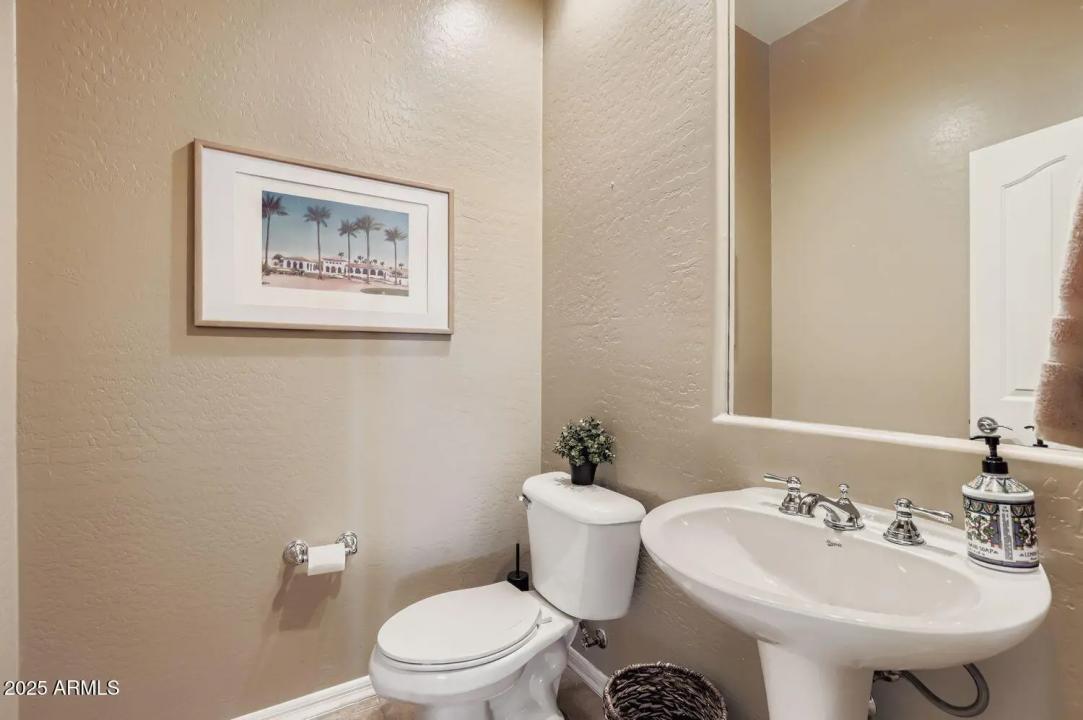 Real Estate Picture 22