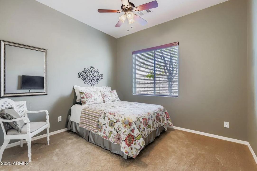 Real Estate Picture 27