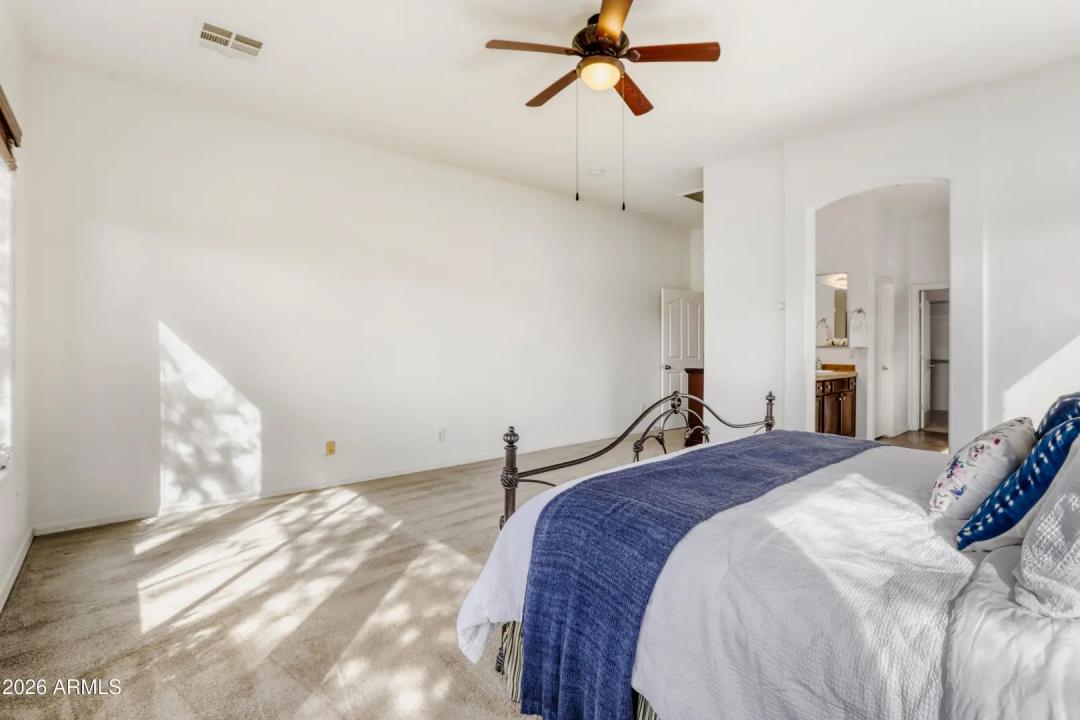 Real Estate Picture 27