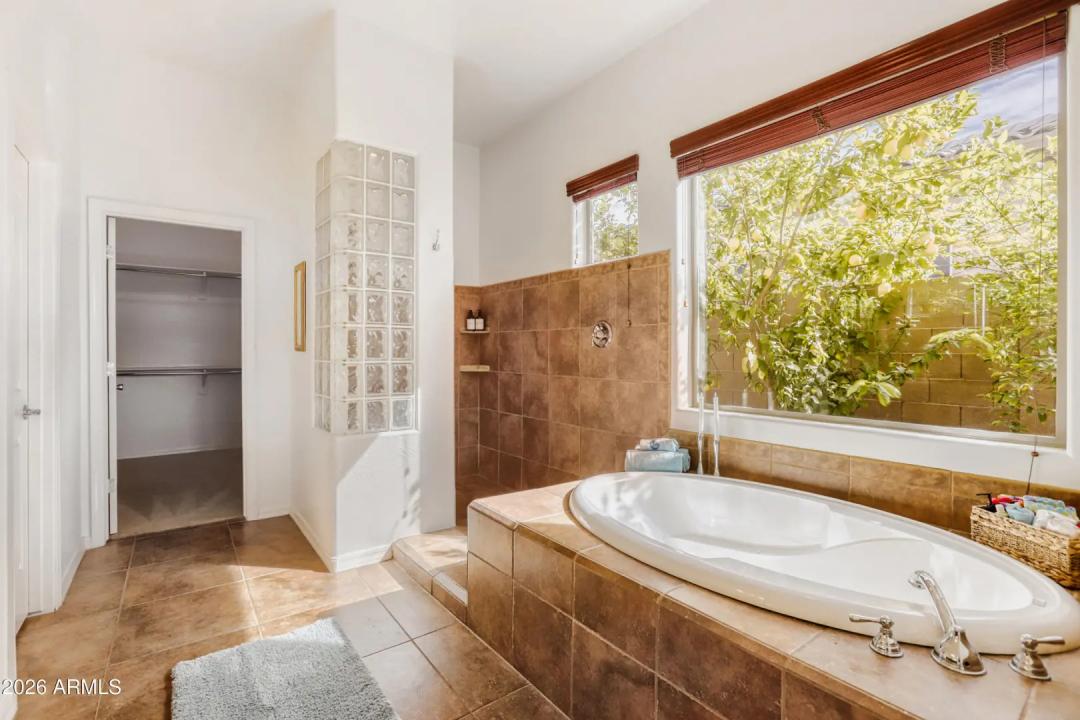 Real Estate Picture 28