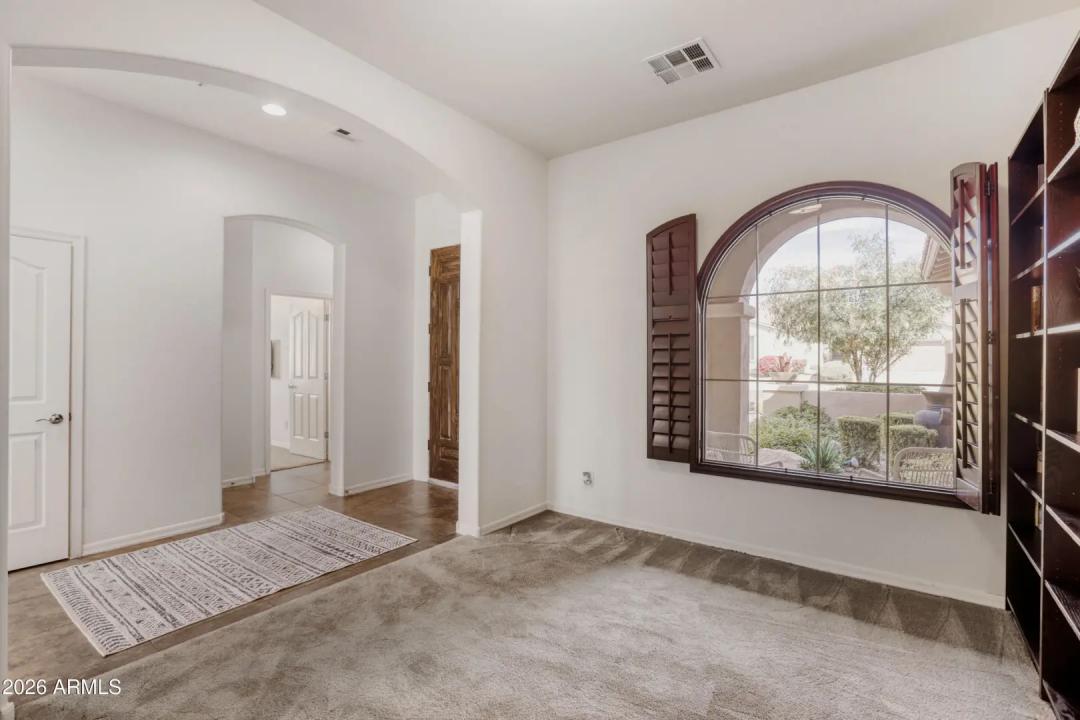 Real Estate Picture 16