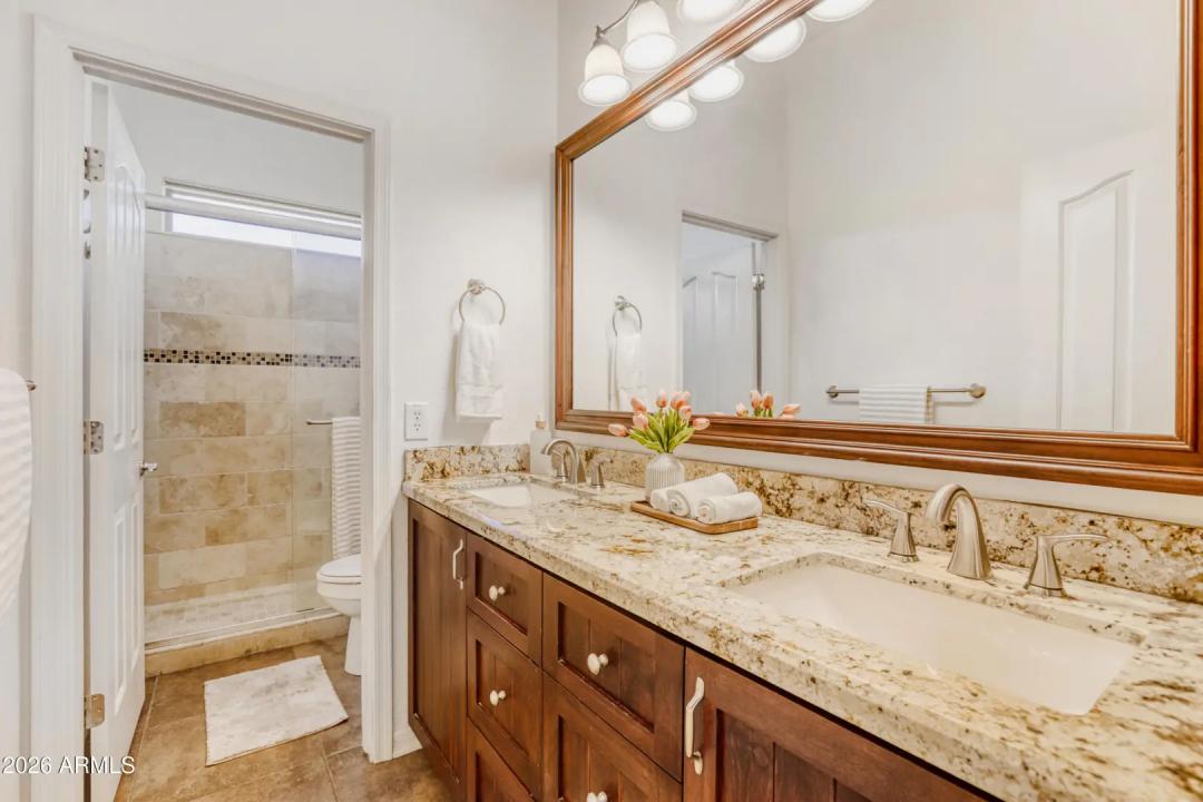 Real Estate Picture 32