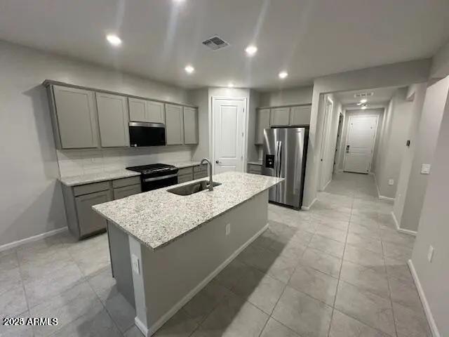 Real Estate Picture 4