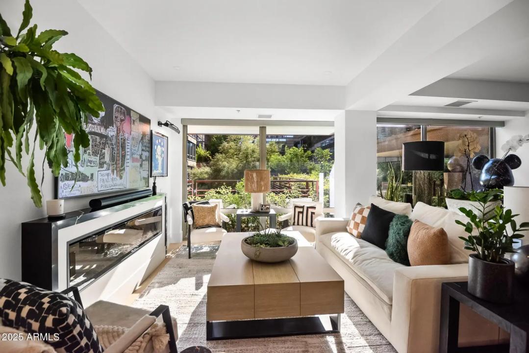 Real Estate Picture 43