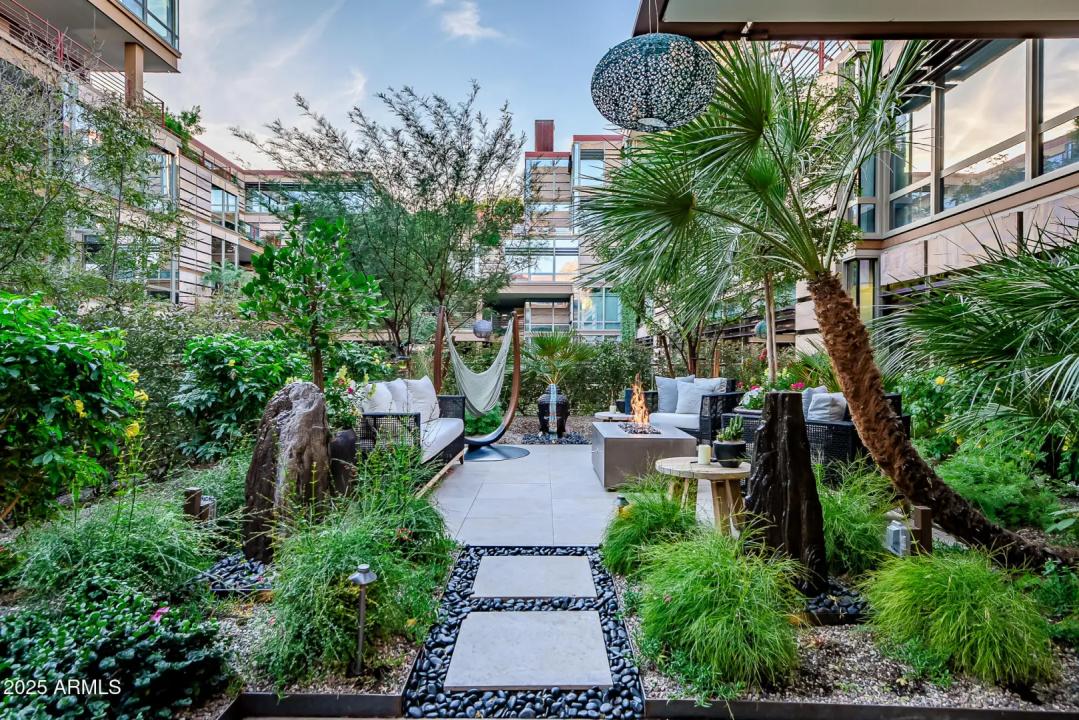 Real Estate Picture 7