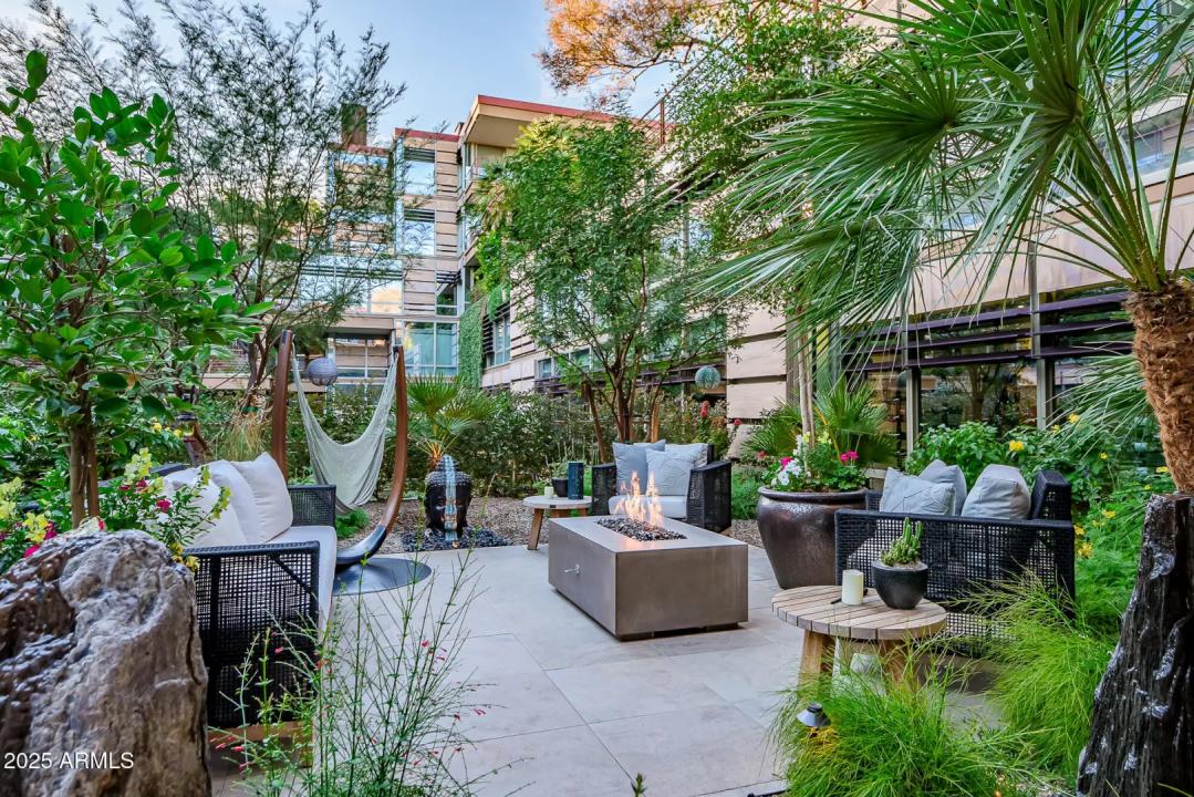 Real Estate Picture 9