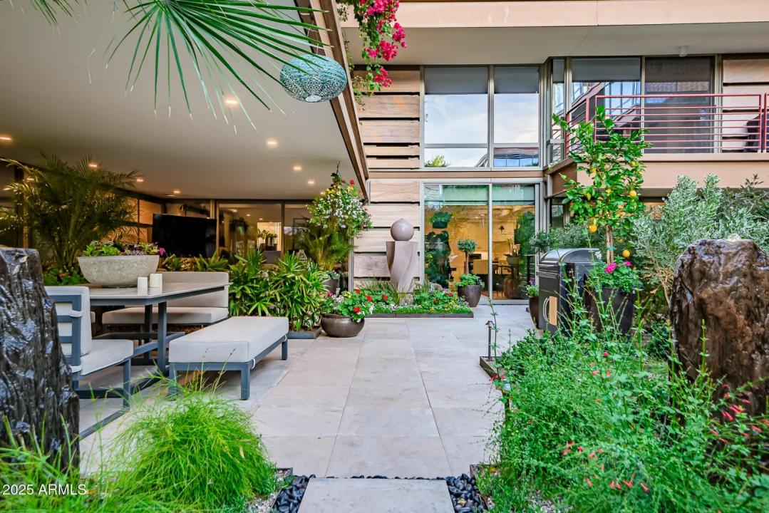 Real Estate Picture 13