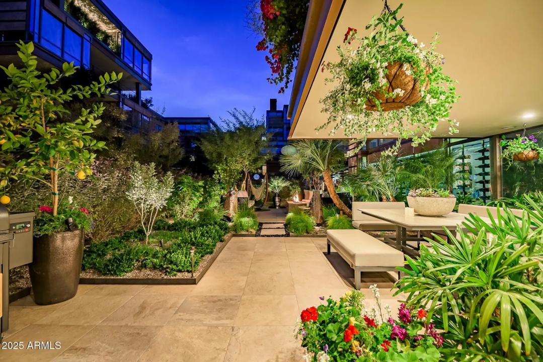 Real Estate Picture 15