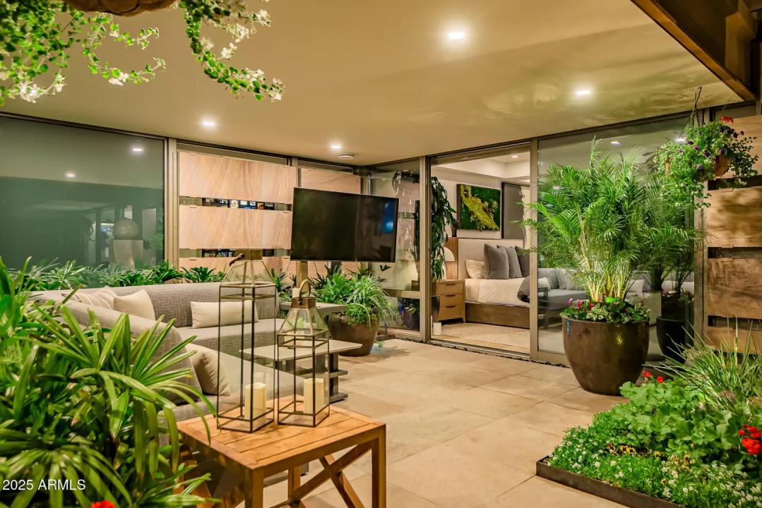 Real Estate Picture 23