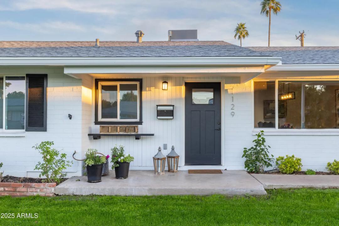 Real Estate Picture 4