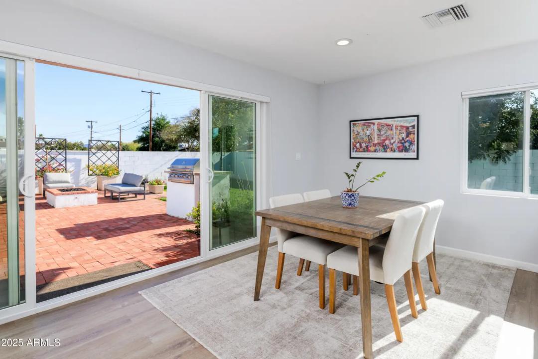 Real Estate Picture 12