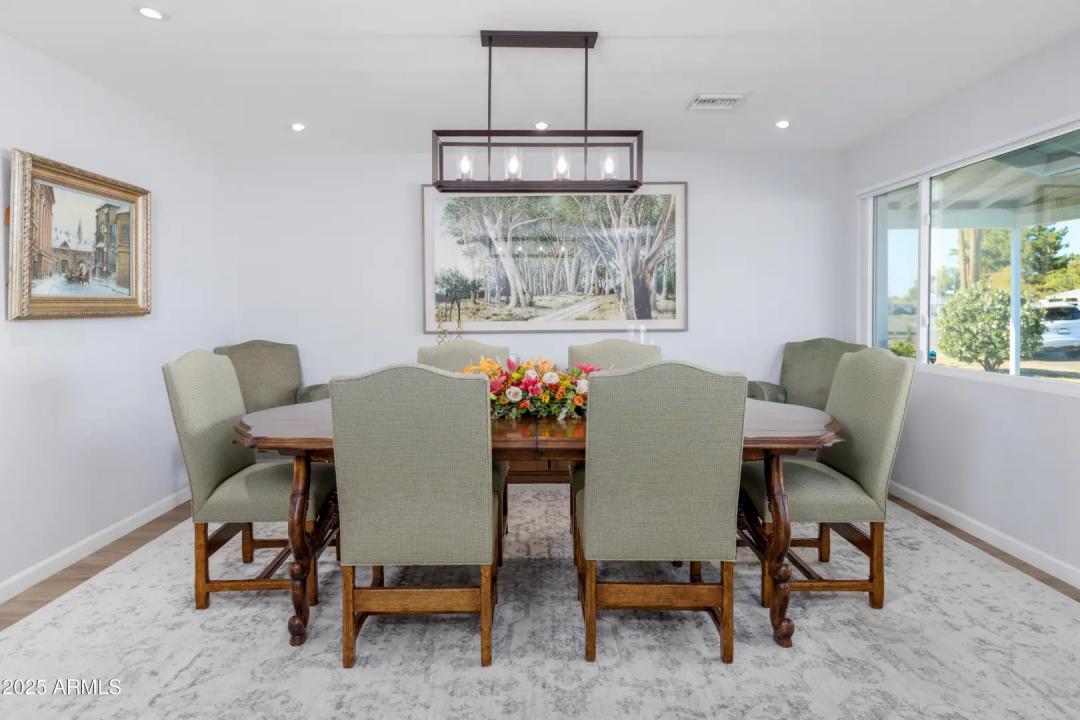 Real Estate Picture 13