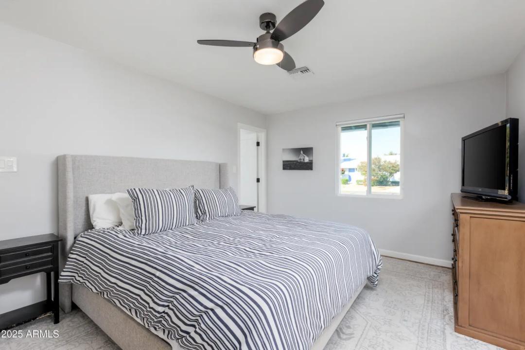 Real Estate Picture 15