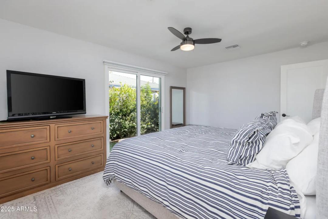 Real Estate Picture 16