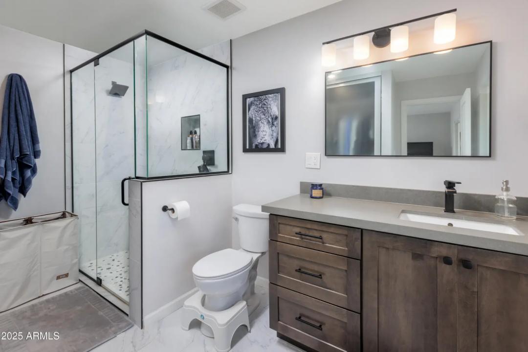 Real Estate Picture 17