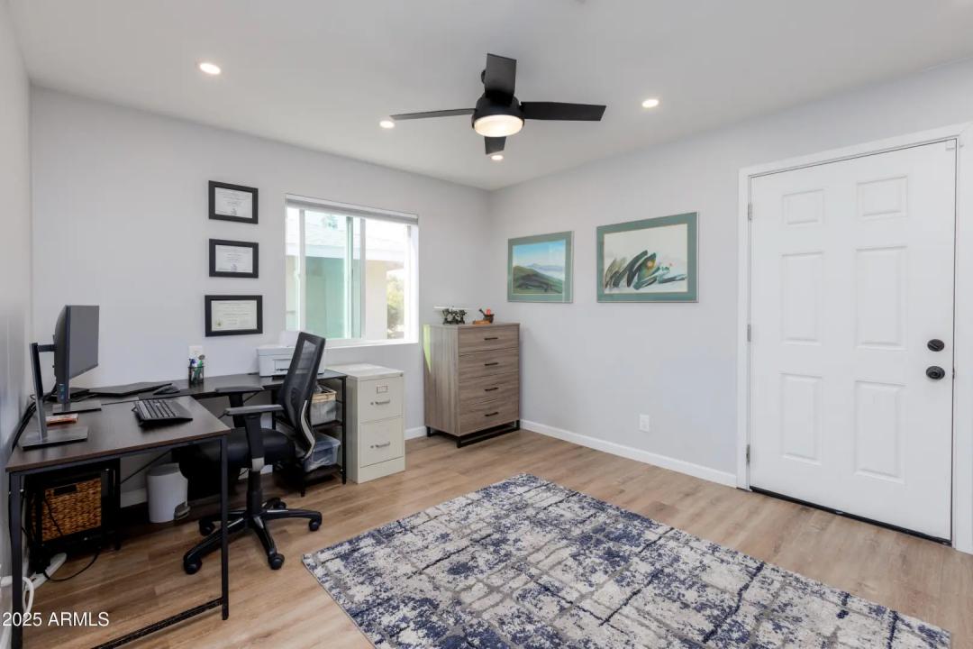 Real Estate Picture 23