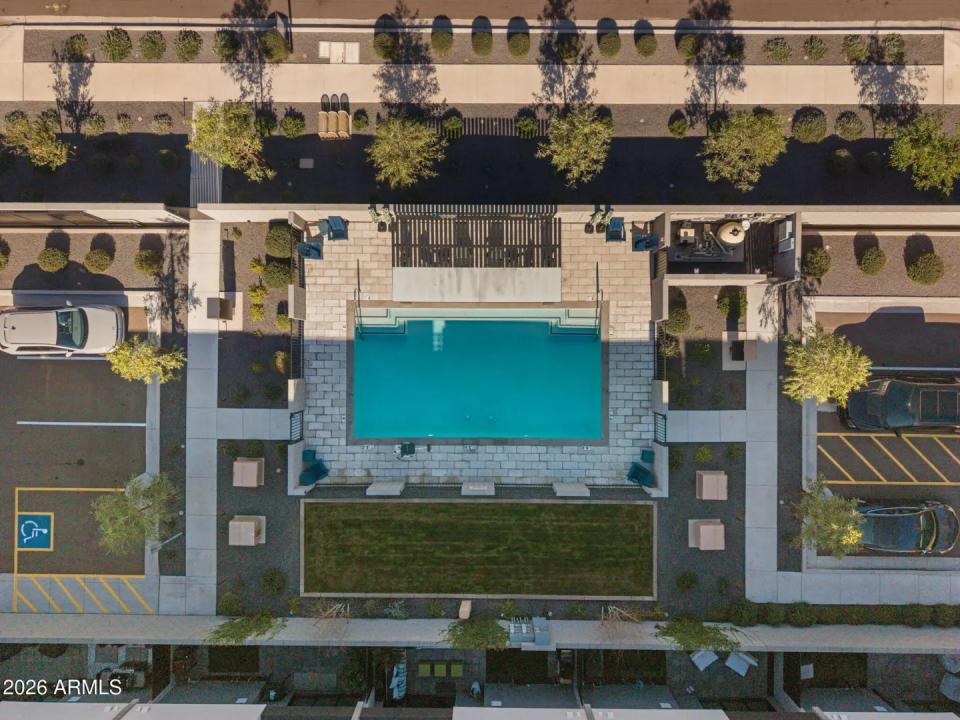 Real Estate Picture 28