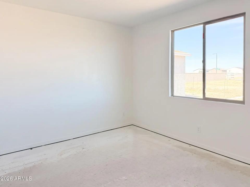 Real Estate Picture 6