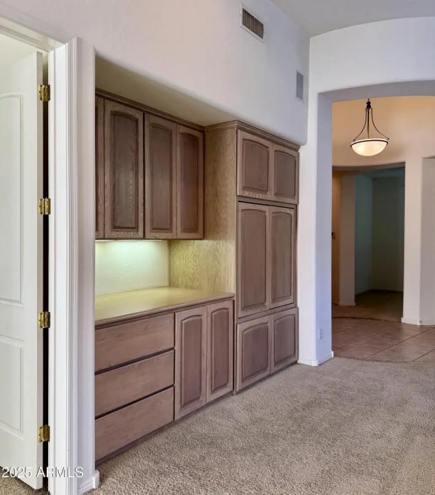 Real Estate Picture 4