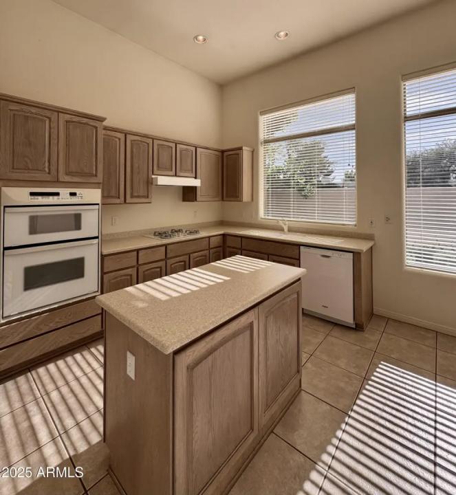 Real Estate Picture 16