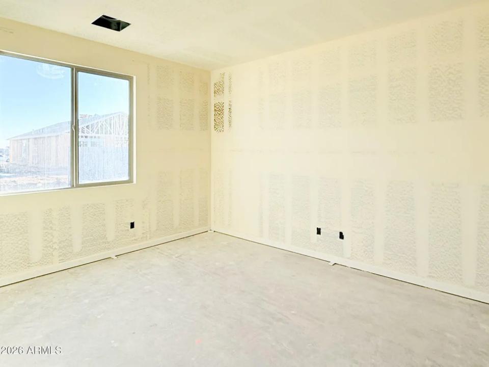 Real Estate Picture 6