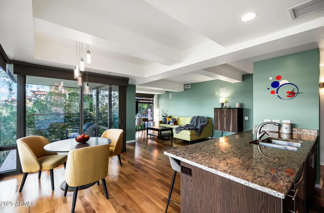 Real Estate Picture 3