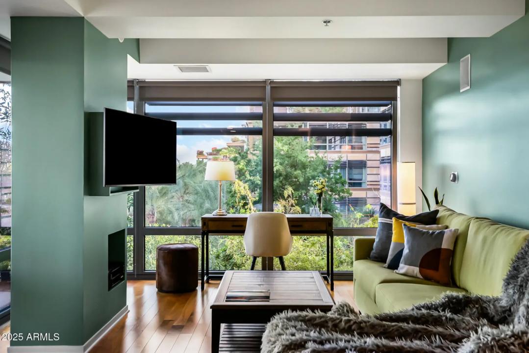 Real Estate Picture 8