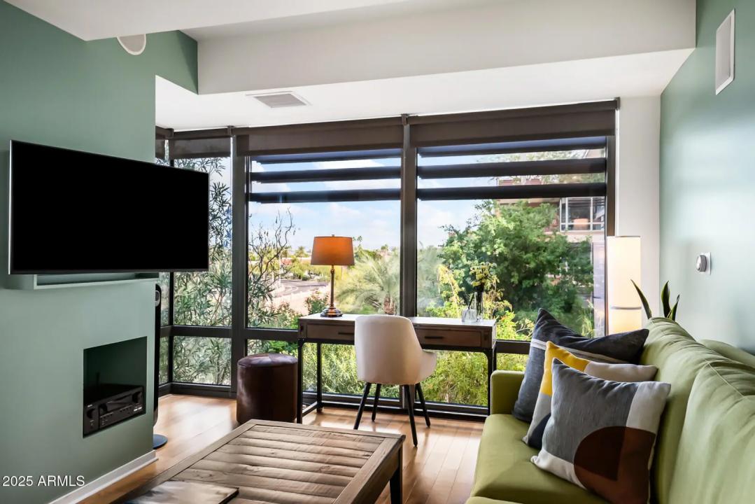 Real Estate Picture 11